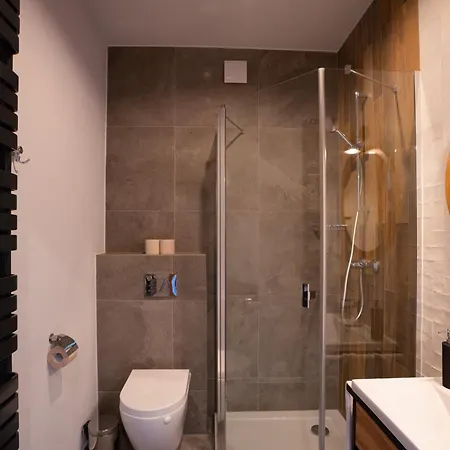Pod Stokiem Z Sauna I Jacuzzi - Szczyrkapartamenty Lägenhetshotell 3*