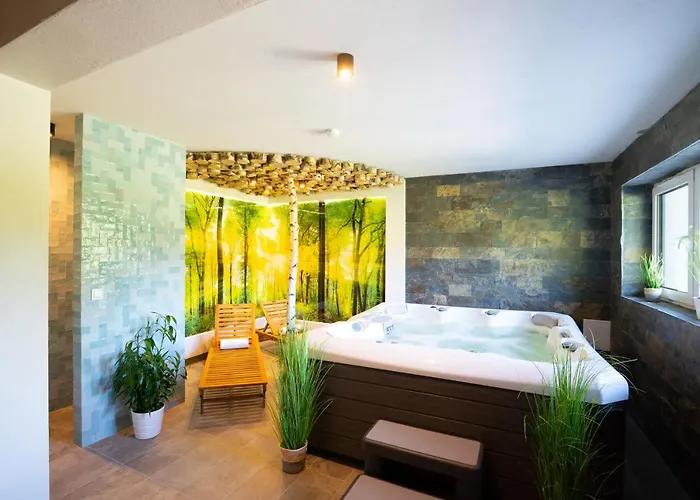 Pod Stokiem Z Sauna I Jacuzzi - Szczyrkapartamenty 아파트호텔 3*