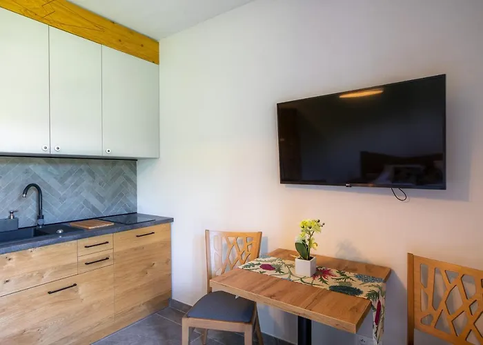 아파트호텔 Pod Stokiem Z Sauna I Jacuzzi - Szczyrkapartamenty 슈차이르크