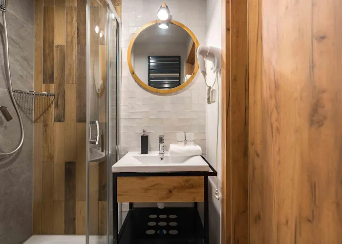 Pod Stokiem Z Sauna I Jacuzzi - Szczyrkapartamenty מלון דירות שצ'צ'ירק